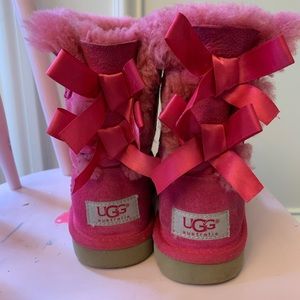 Ugg Bailey Bow Girls’ Boots size 12 medium Fuschia
